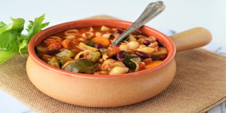 Reteta Minestrone la Slow Cooker Crock-Pot 4.7L Digital by Teos Kitchen