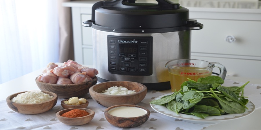 Rețetă pulpe de pui cu spanac la Multicooker Crock-pot Express cu gătire sub presiune by Teos Kitchen