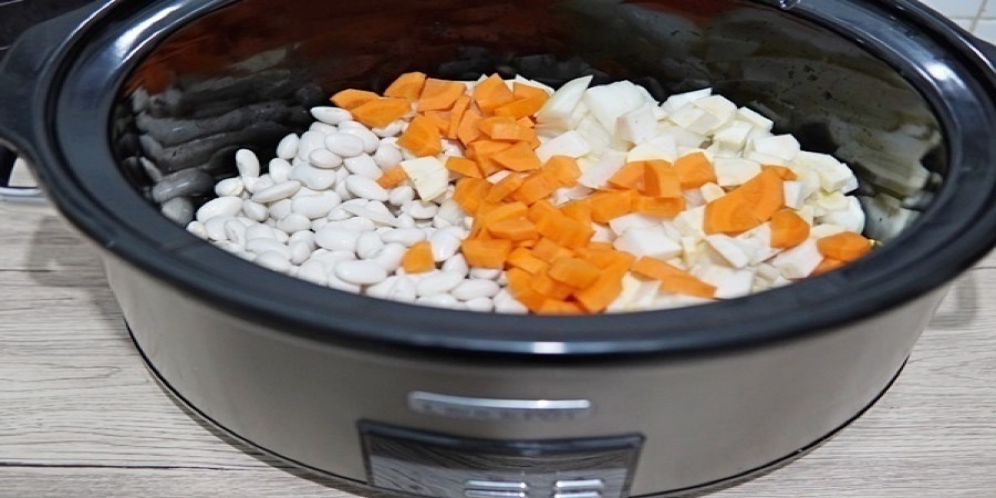 Rețetă fasole cu ciolan la Slow Cooker 7.5L Digital Crock-Pot by Carte de rețete