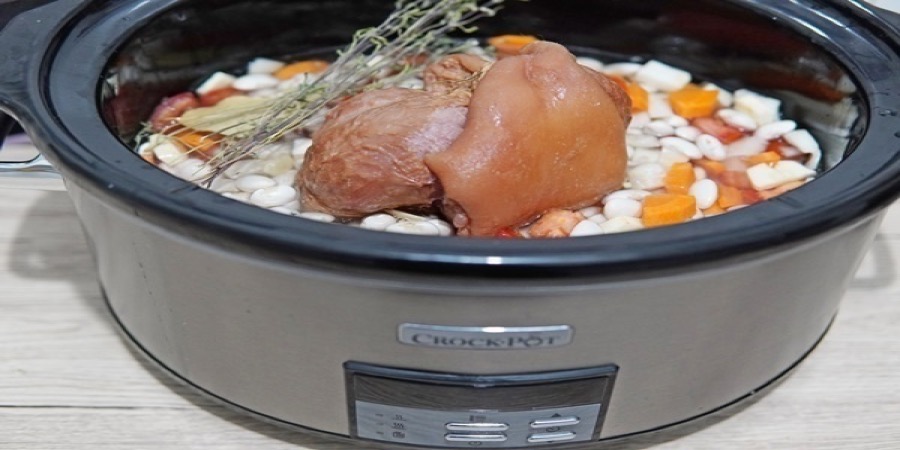 Rețetă fasole cu ciolan la Slow Cooker 7.5L Digital Crock-Pot by Carte de rețete