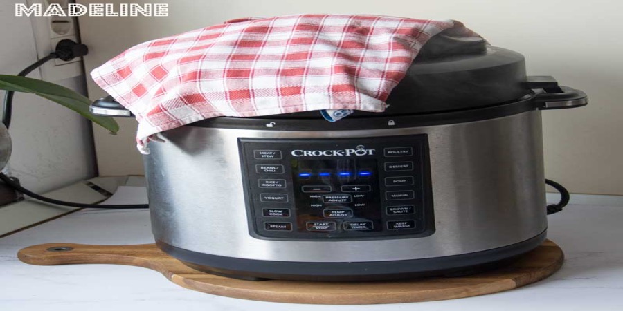 Rețetă baby friendly de supă de pui cu tăiței la Multicooker Crock-Pot Express by Madeline.ro